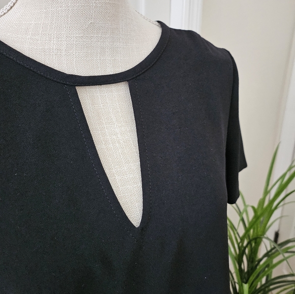 Trina Turk Floramaria Hi-Low Crepe Shift Dress - Picture 4 of 10